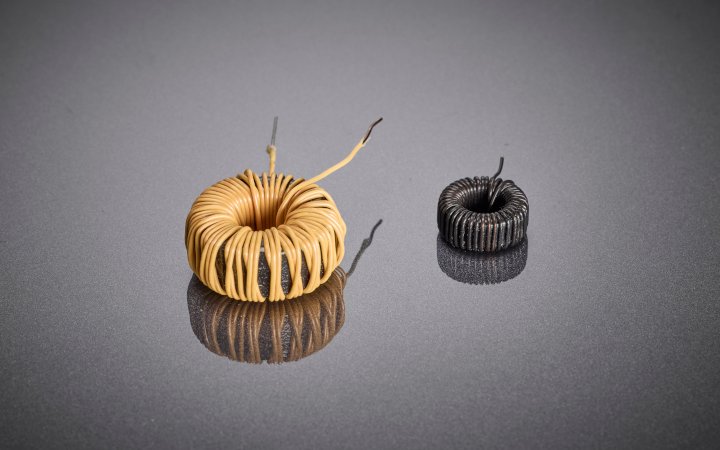 Ringkerntransformatoren unterschiedlicher Größe für Anwendungen in erneuerbaren Energiesystemen