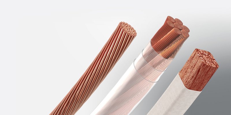 HF-Litze im Querschnitt mit feinen Einzeldrähten, transparenter Isolation und textiler Umspinnung